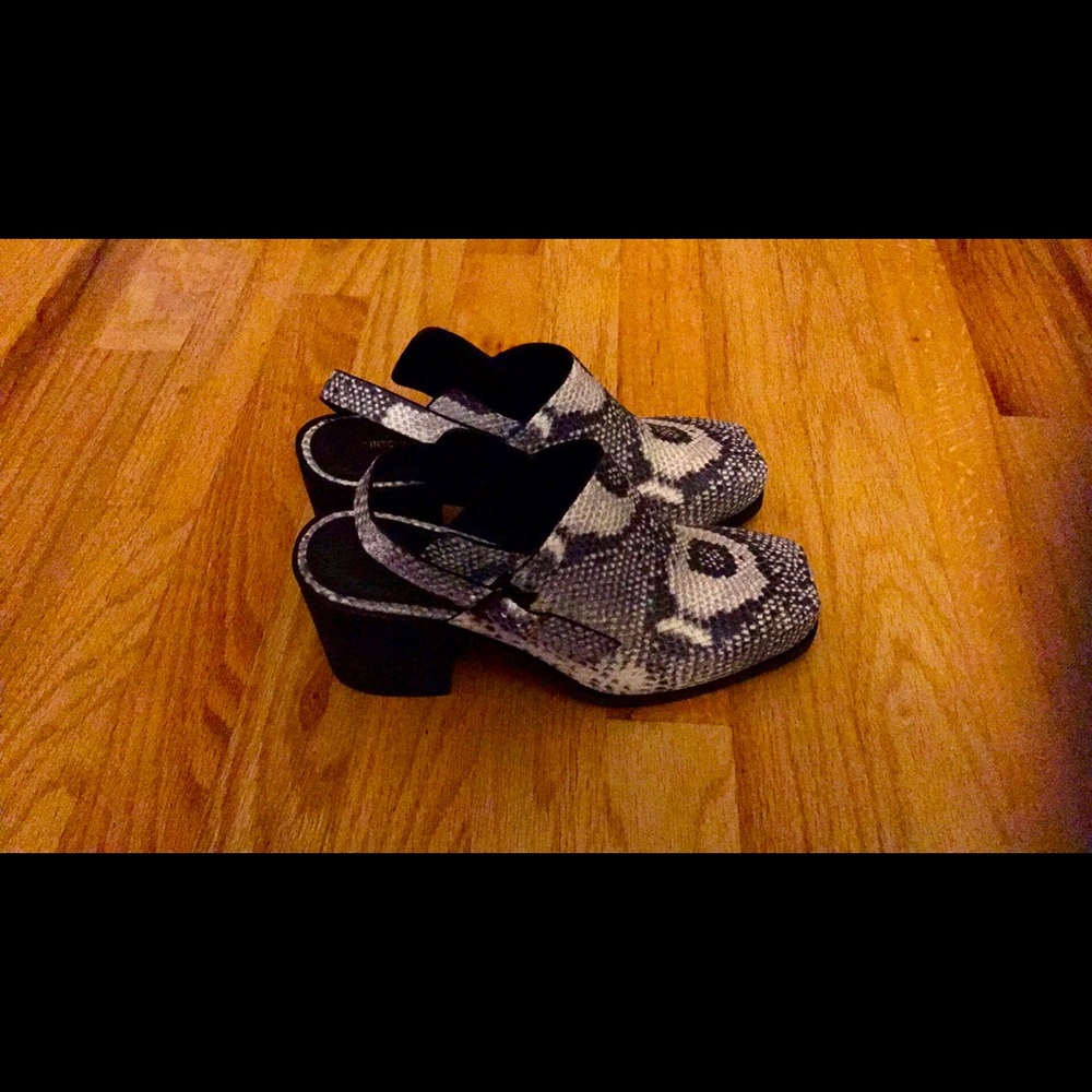 NWT Intentionally Blank Honcho Slingback Mule